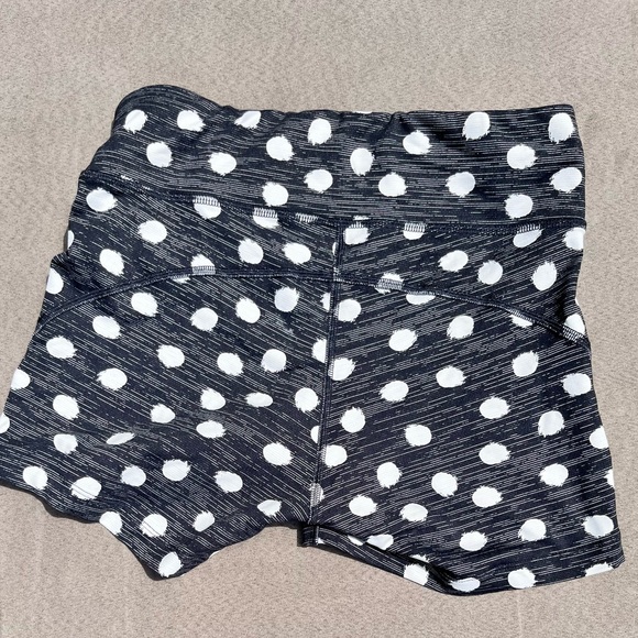 Outdoor Voices Tech Sweat Flex Shorts in Polka Dot Black and White - SMALL - Picture 2 of 6